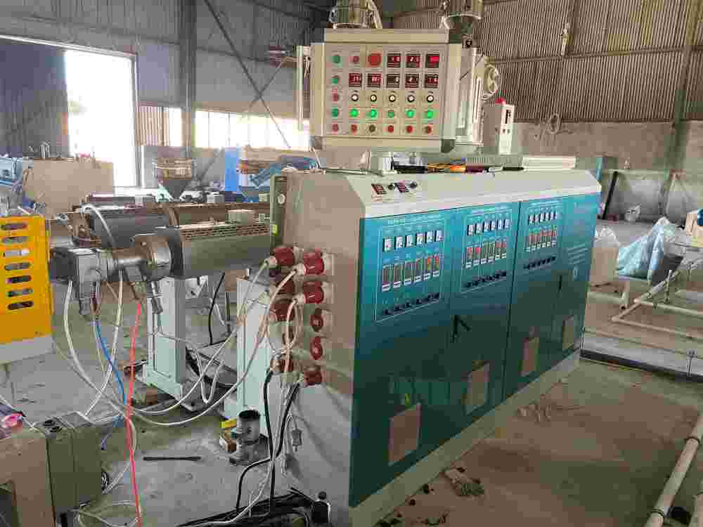 110 mm kahest seinast gofreeritud torude tootmisliin