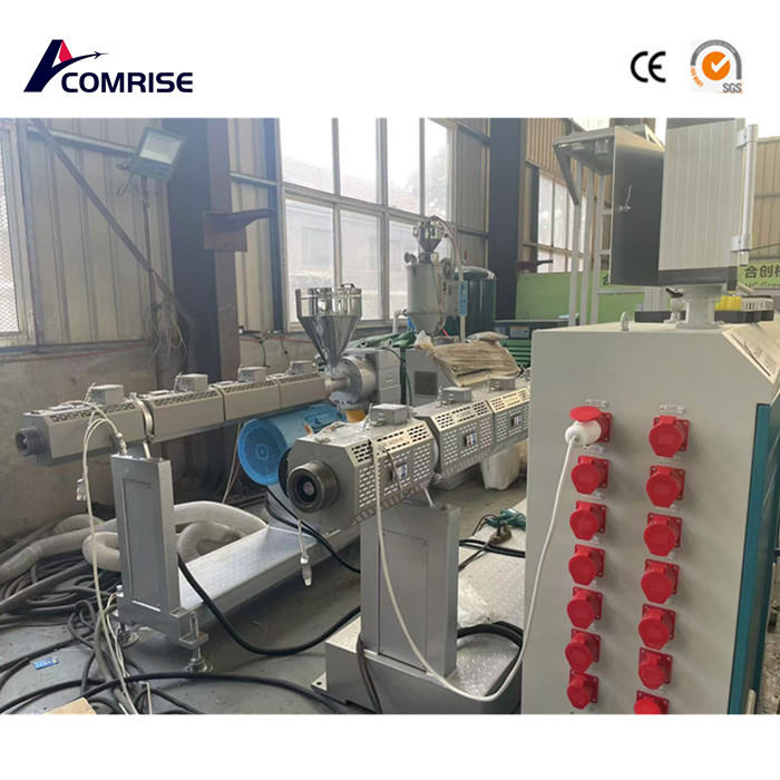 Kliendi tehases katsetatakse kahte 110-315mm PE-torumasinat